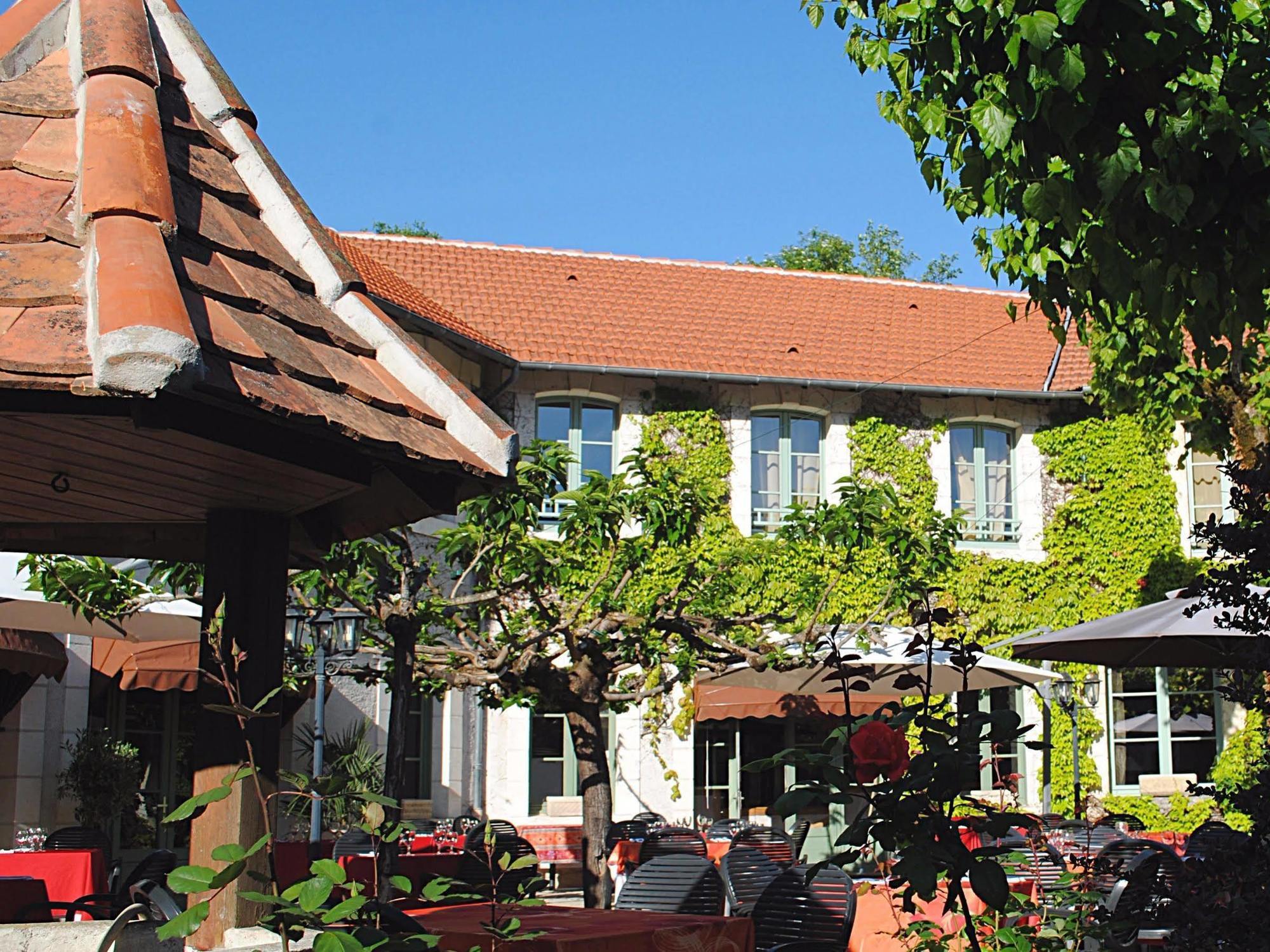 Logis Hostellerie Du Perigord Vert Brantome Bagian luar foto