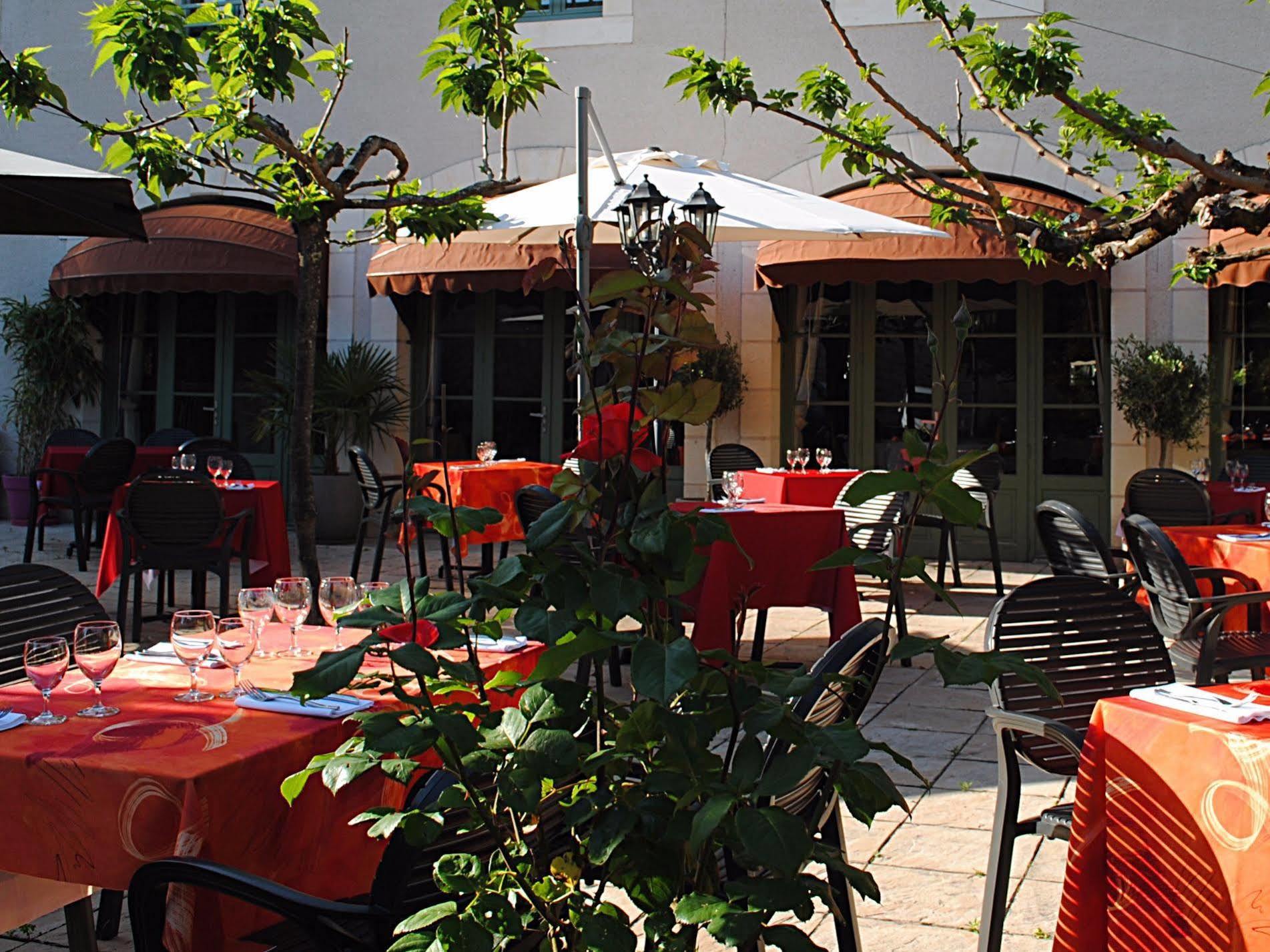 Logis Hostellerie Du Perigord Vert Brantome Bagian luar foto